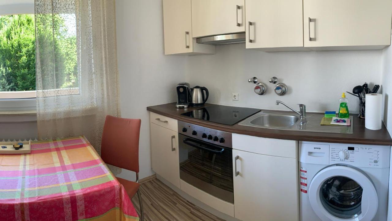 Grosse Und Helle Ferien Wohnung Mit Parkplatzen Laufenburg Exteriör bild