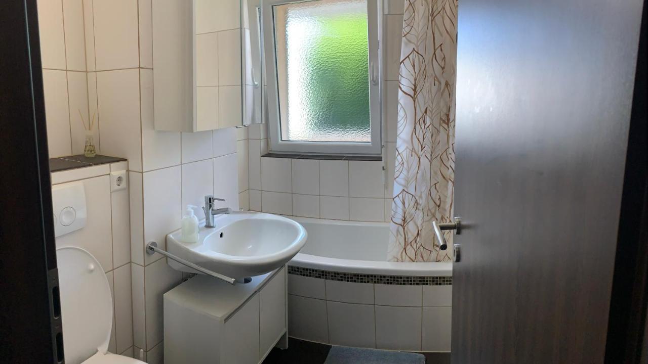 Grosse Und Helle Ferien Wohnung Mit Parkplatzen Laufenburg Exteriör bild